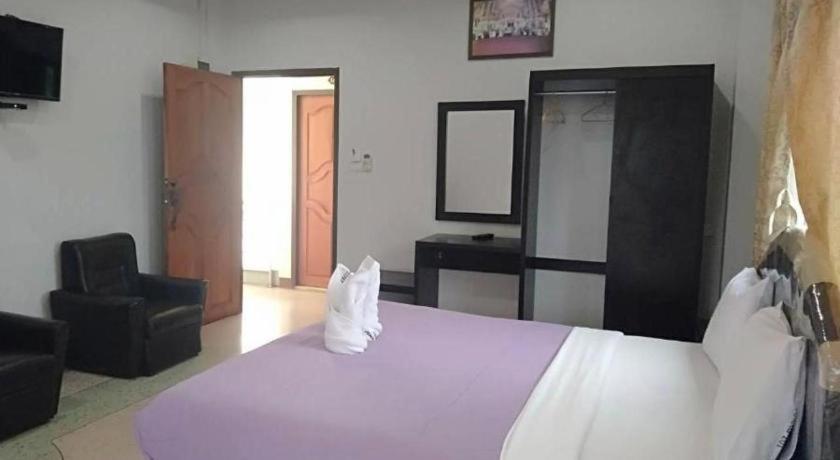 107 Tower Hotel Nan Luaran gambar