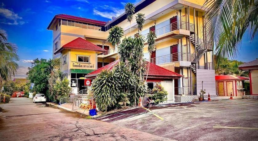 107 Tower Hotel Nan Luaran gambar