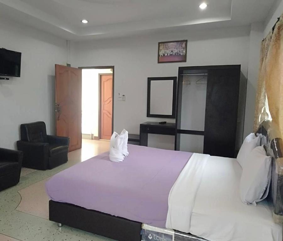 107 Tower Hotel Nan Luaran gambar